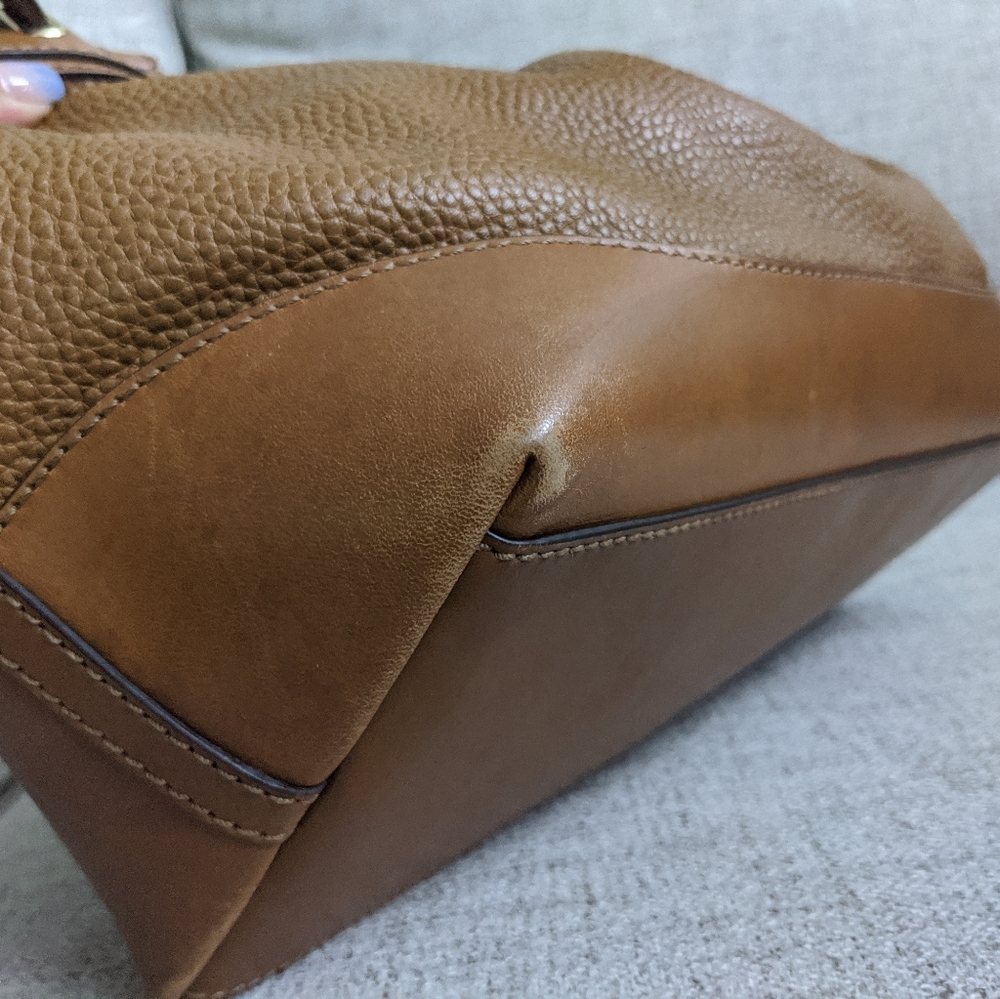 Burberry " Hepburn"  nutmeg leather handbag - Picture 4 of 9
